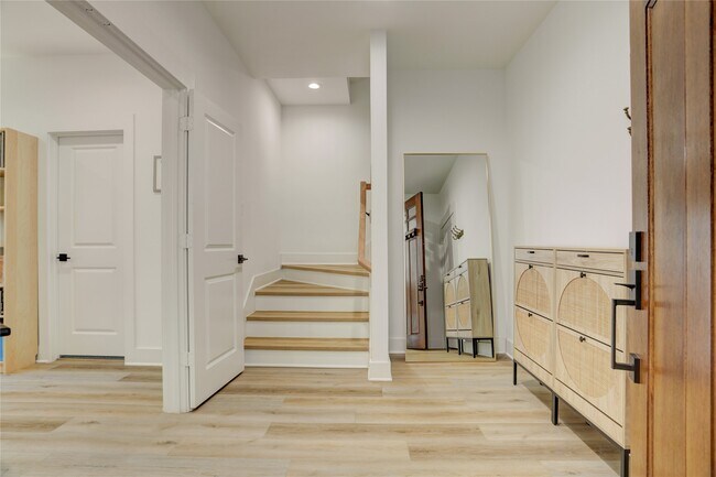 Photo - 2013 Cochran St