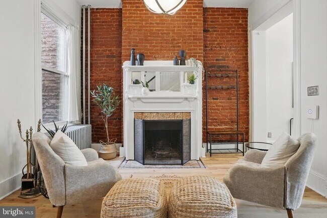 Photo - 136 R St NE