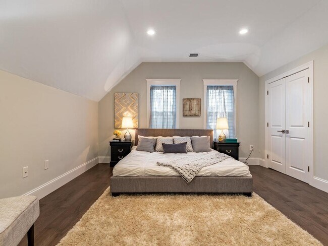 Photo - 233 Willow Ave