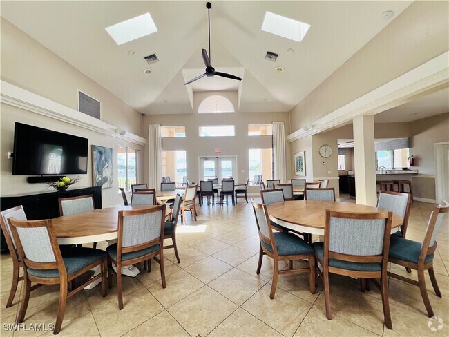 Building Photo - 3250 W Crown Pointe Blvd Unit 101 Rental