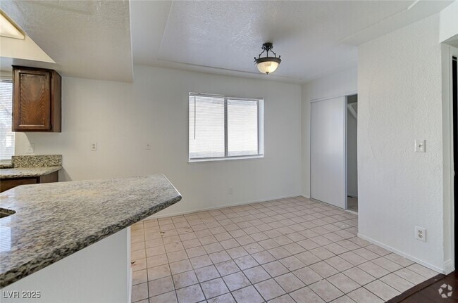 Building Photo - 2120 Venus Ave Unit D Rental