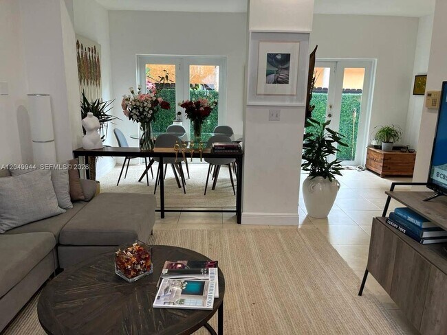 Photo - 3135 Gifford Ln