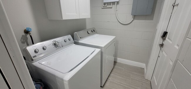 Photo - 694 Douglas Ave