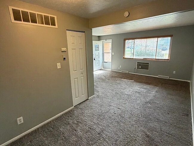 Photo - 2472 Warren Pky Unit #19