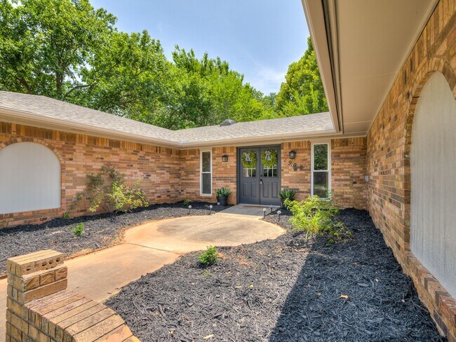 Photo - 1908 E Willow Creek Terrace