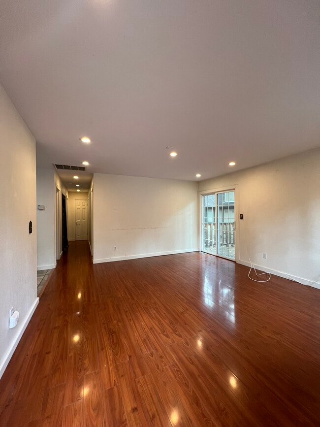 Photo - 1824 Hunkpapa St