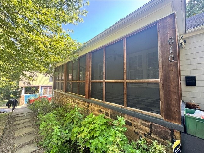 Photo - 610 N Olive Ave