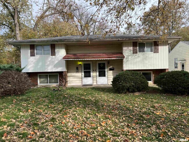 Photo - 3318 N California Ave Townhome