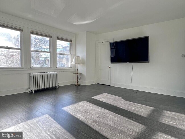 Photo - 411 Burmont Rd