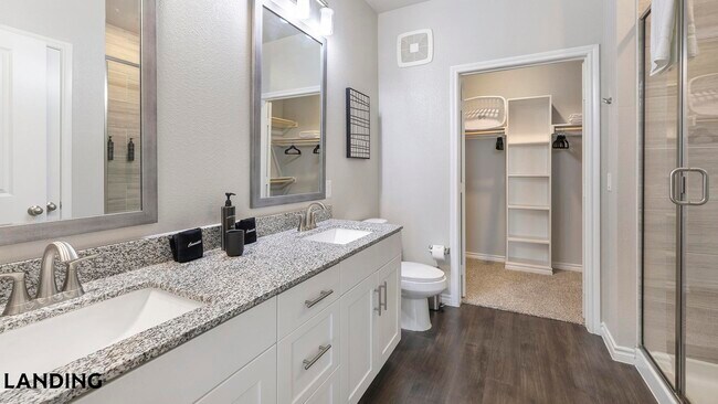 241 N Overlook Dr Unidad 1204