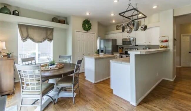 Photo - 1333 Lookout Springs Dr