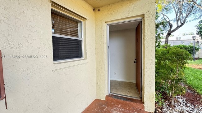 Photo - 5525 N Lakewood Cir Unit 215
