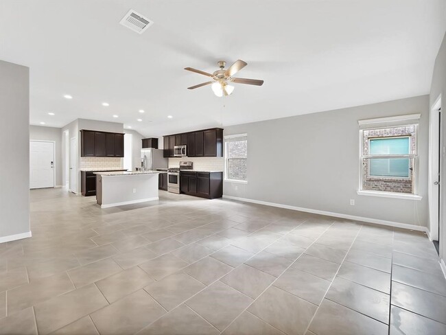 Photo - 29711 Breakwater Dr