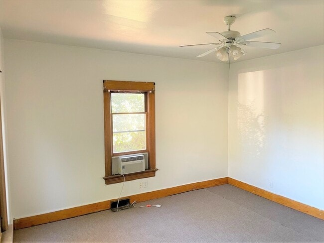 Photo - 405 3rd Ave SE Unit 2