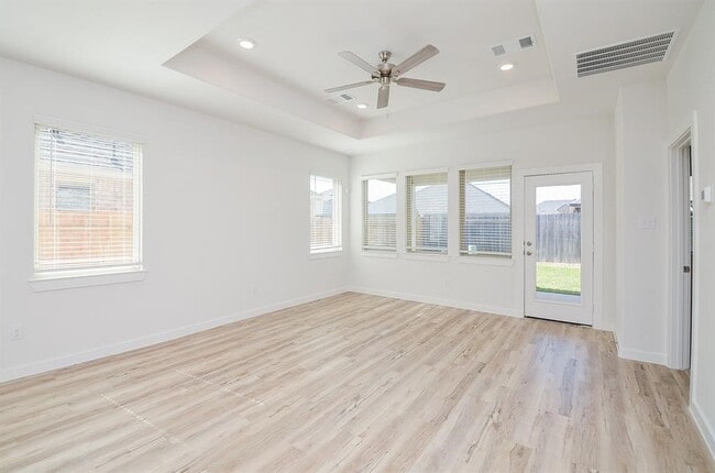 Photo - 17031 Lilac Paxton Ln