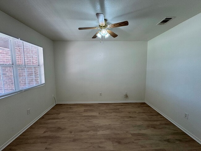 Photo - 4-Bedroom House for Rent in Killeen