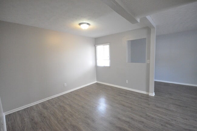 Photo - 1871 N 4th St