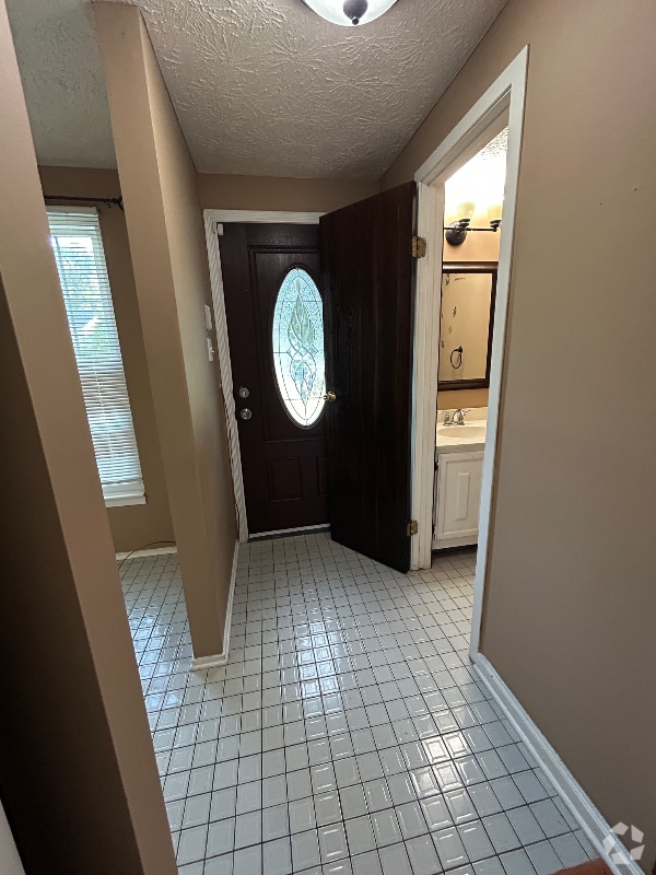 Building Photo - 8551 Castlemill Cir Rental