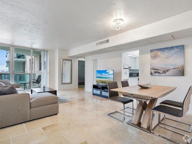 Building Photo - 3801 S Ocean Dr Rental