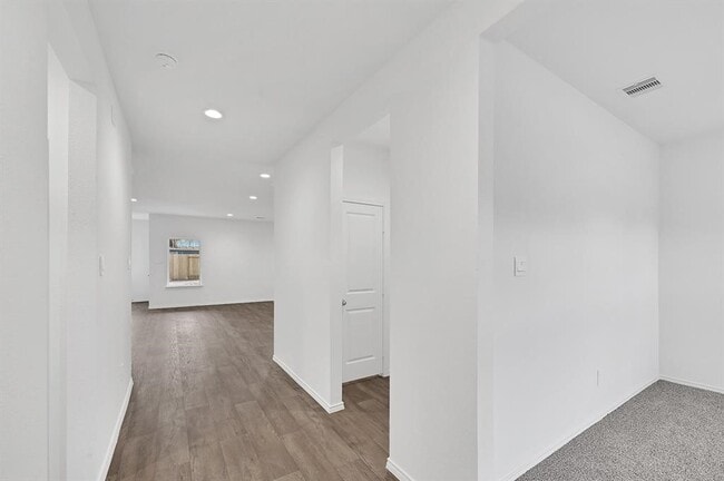 Photo - 2835 Sycamore Run Ln