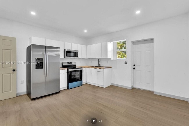 Photo - 709 SW 4th Ct Unit 2