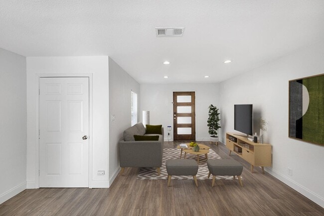 Photo - Light & modern Oak Cliff home by Martin Weiss Park