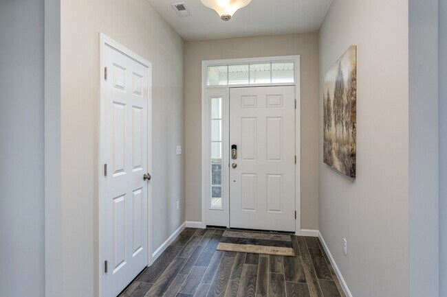 Photo - 605 Bellasera Dr