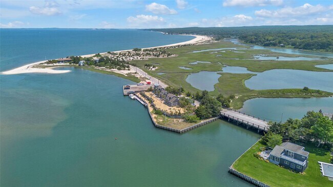 Photo - 286 Towd Point Rd