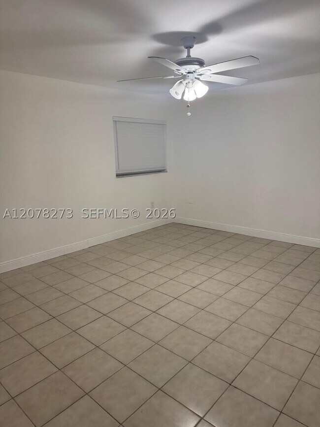 3445 NW 2nd St Unit 3445