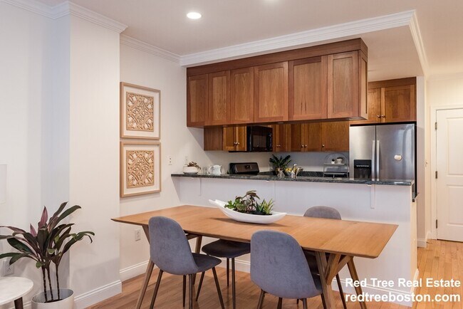 14 Saint Paul St Unit 1