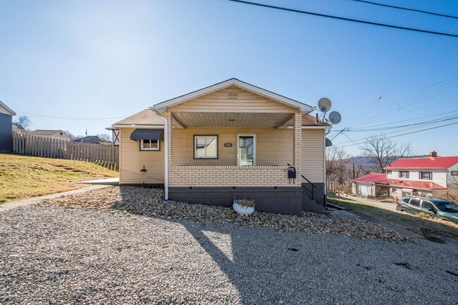 Photo - 701 Monterey St