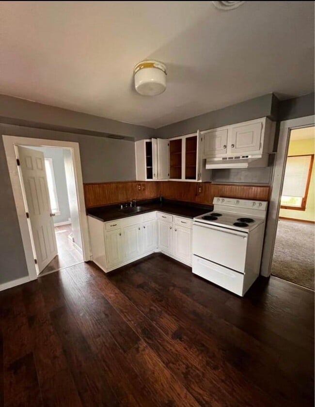 212 Upper Sherman Ave Unit #2