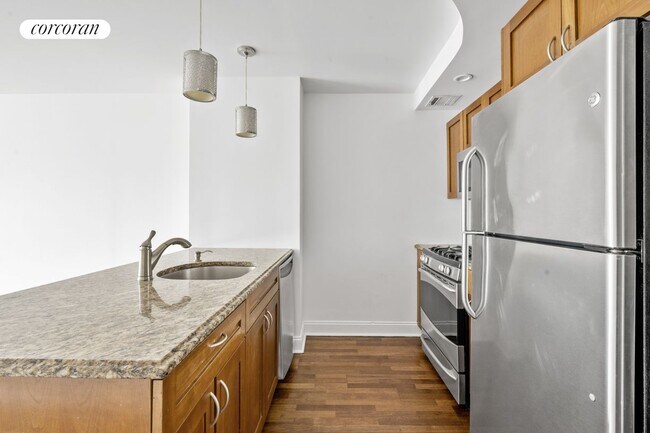 Building Photo - 721 Flushing Ave Rental