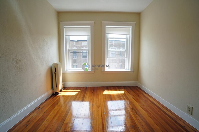 Photo - 165 Kelton St Apartment Unit 33