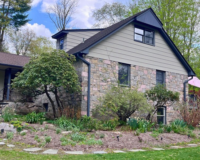 Photo - 64 Belden Rd Casa