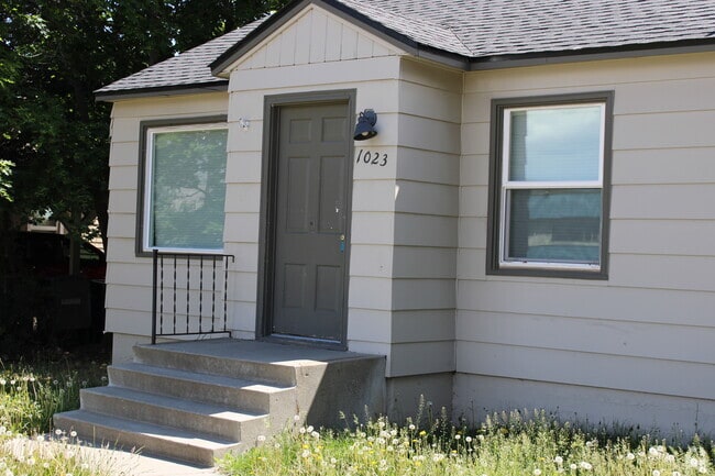 Building Photo - 1023 9th St Rental