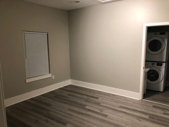 Photo - 1438 Indianola St Unit Apartment B