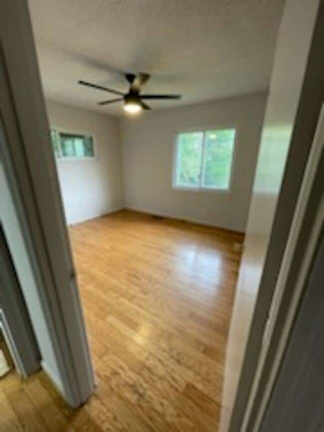 Photo - Large 4 Bedroom 2 Bathroom House for Rent