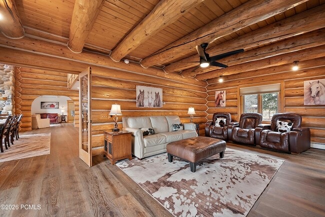 Photo - 948 S Foothill Dr