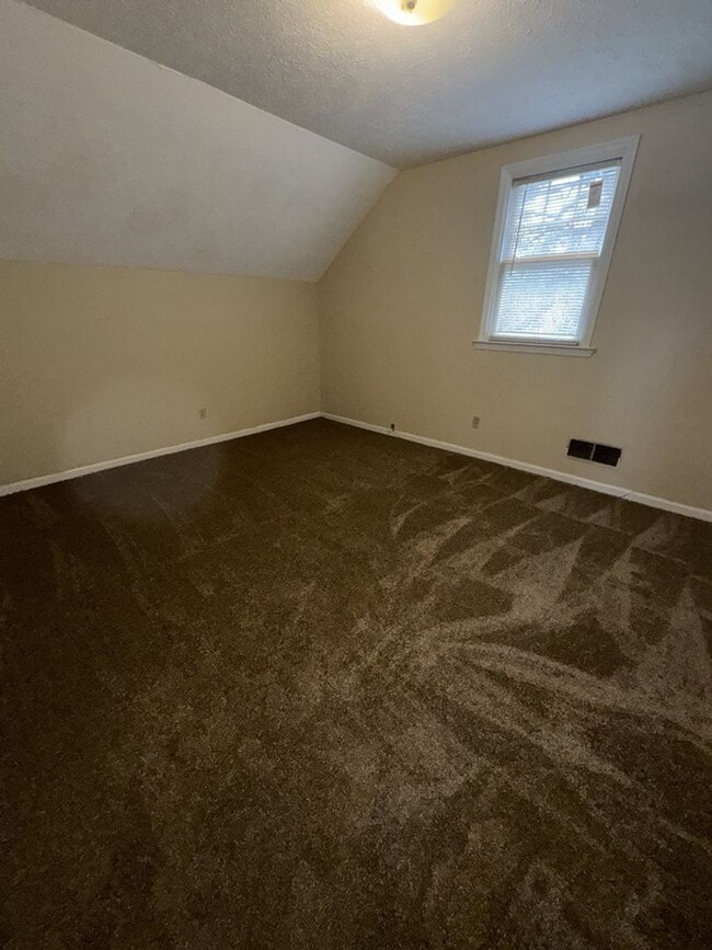 Photo - r2207 Unit C