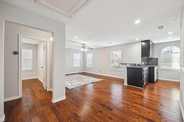 Photo - 1405 Bailey St