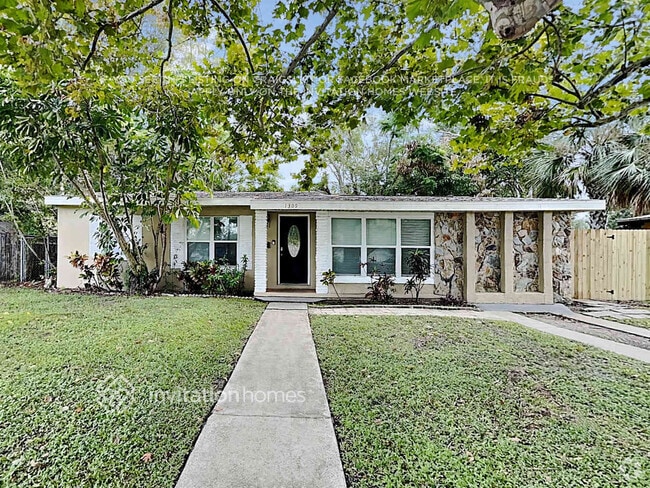 Building Photo - 1309 Tyrone Blvd N Rental
