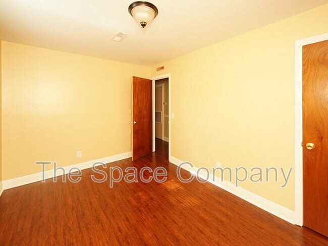 Photo - 995 King St Unidad C