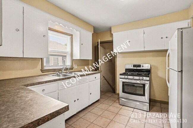 Photo - 813 Hazard Ave