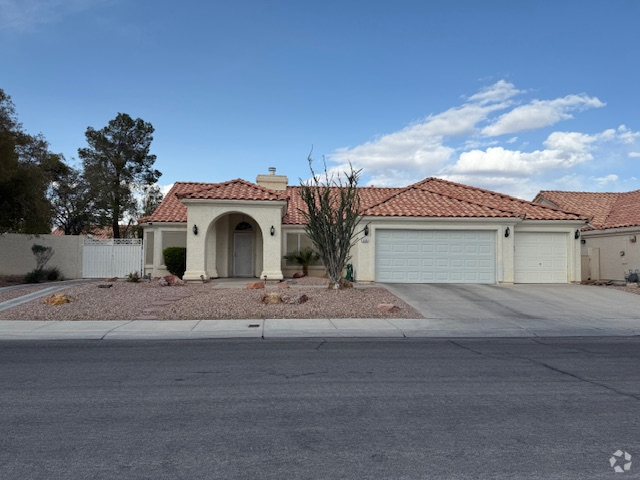 Building Photo - 4028 Forest Knoll Ln Rental
