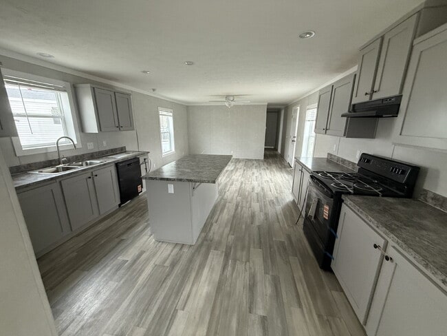 Photo - 430 N Crotty Ln