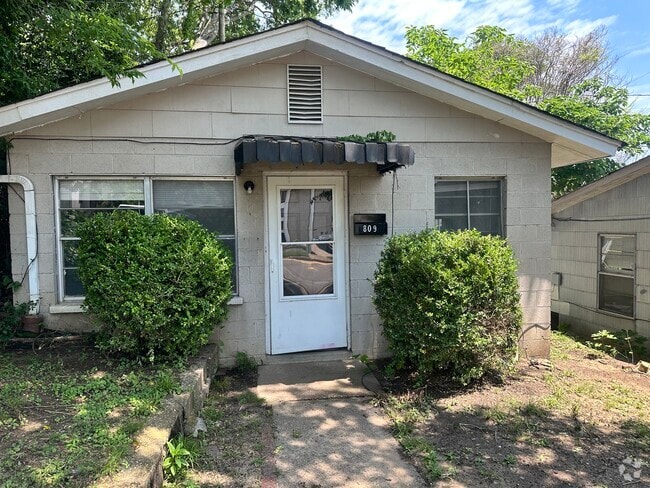 Building Photo - 809 2nd Ave N Rental