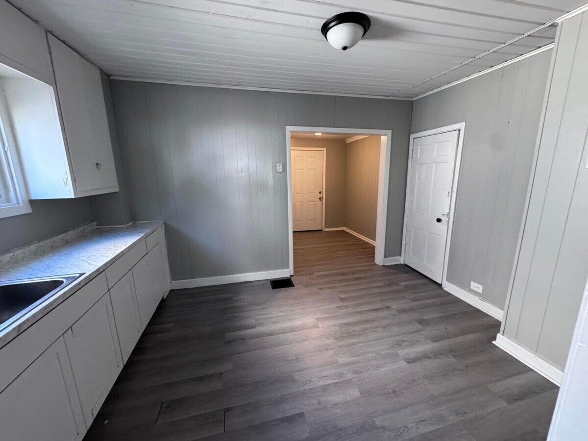 Photo - 2234 Hamilton Ave