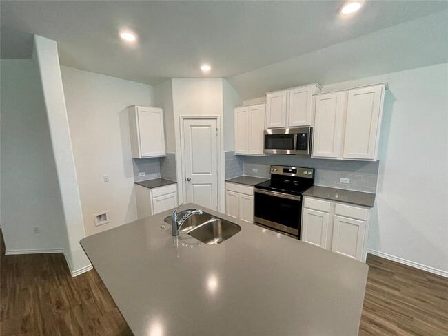 Photo - 107 Sophora Dr