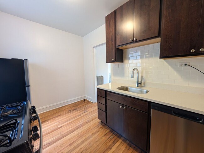 Photo - 2714 N Spaulding Ave Unit 2II